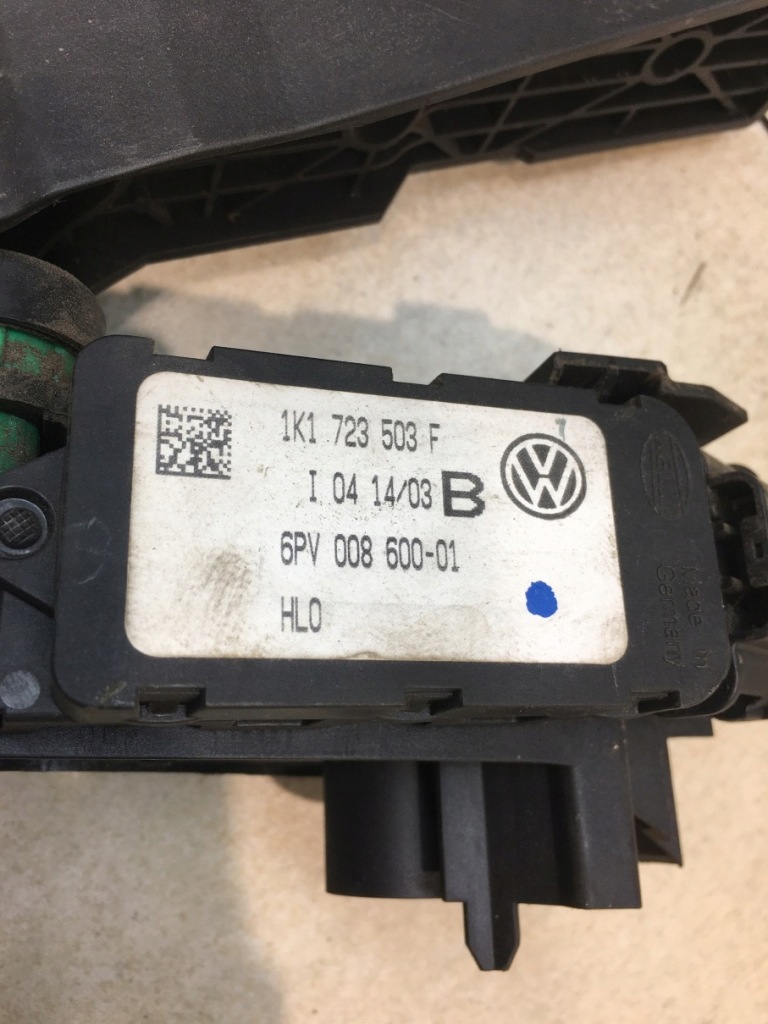 Потенциометр газа audi a3 8p 2.0 fsi 1k1723503f Оригинал