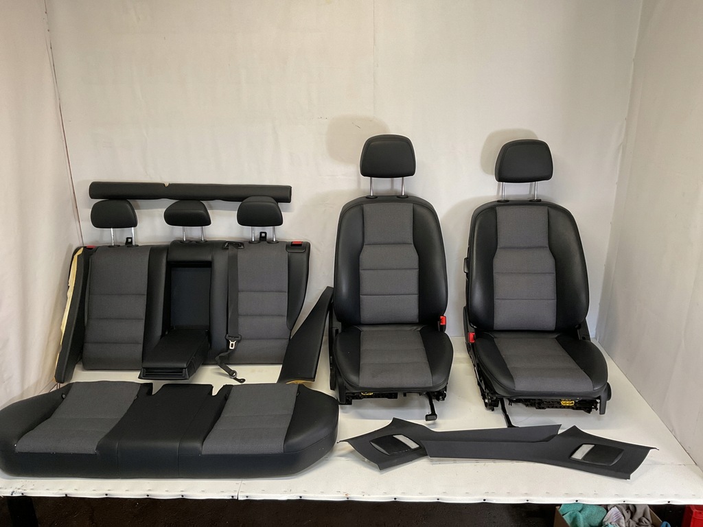 фото №1, Сиденья заднее сиденье mercedes w204 kombi europa