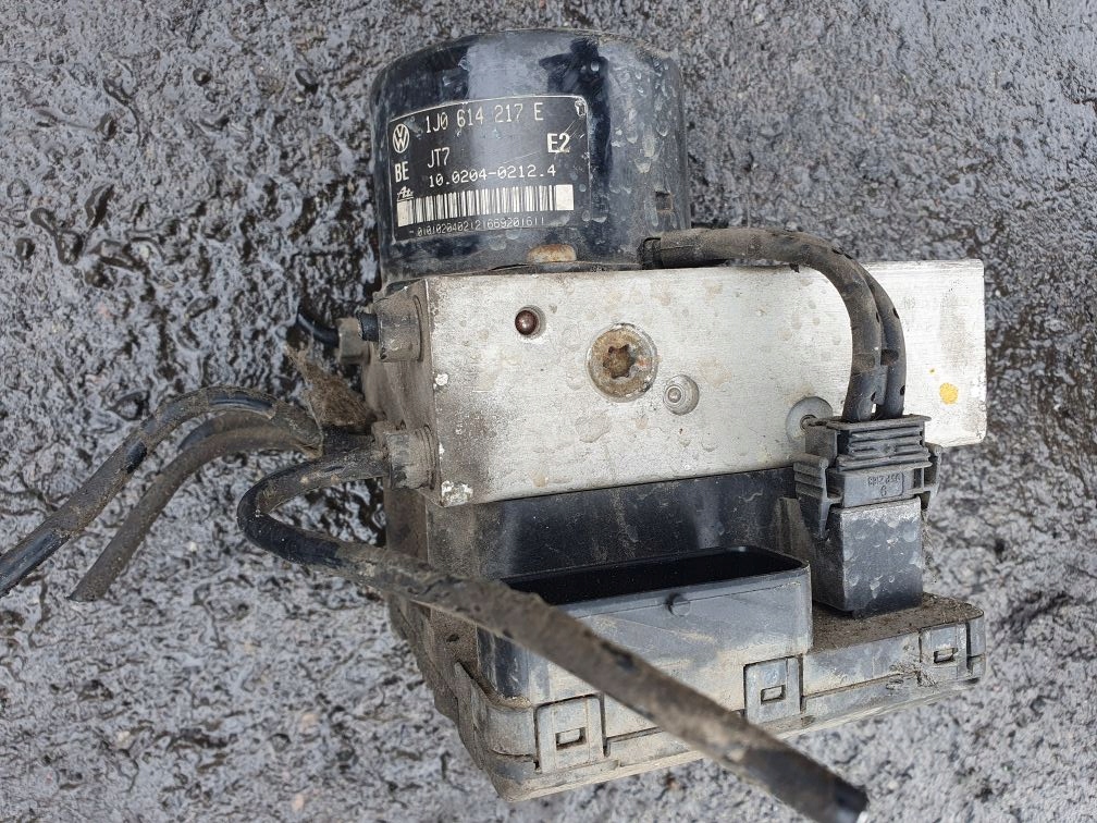 фото №11, Поворотный кулак перед передняя правая seat toledo ii 1.8 2.0 ben