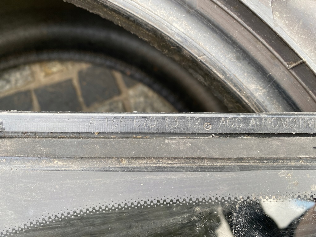 Mercedes 166 ml скло кузовна ліва задній 1666701312 оригінал Київ