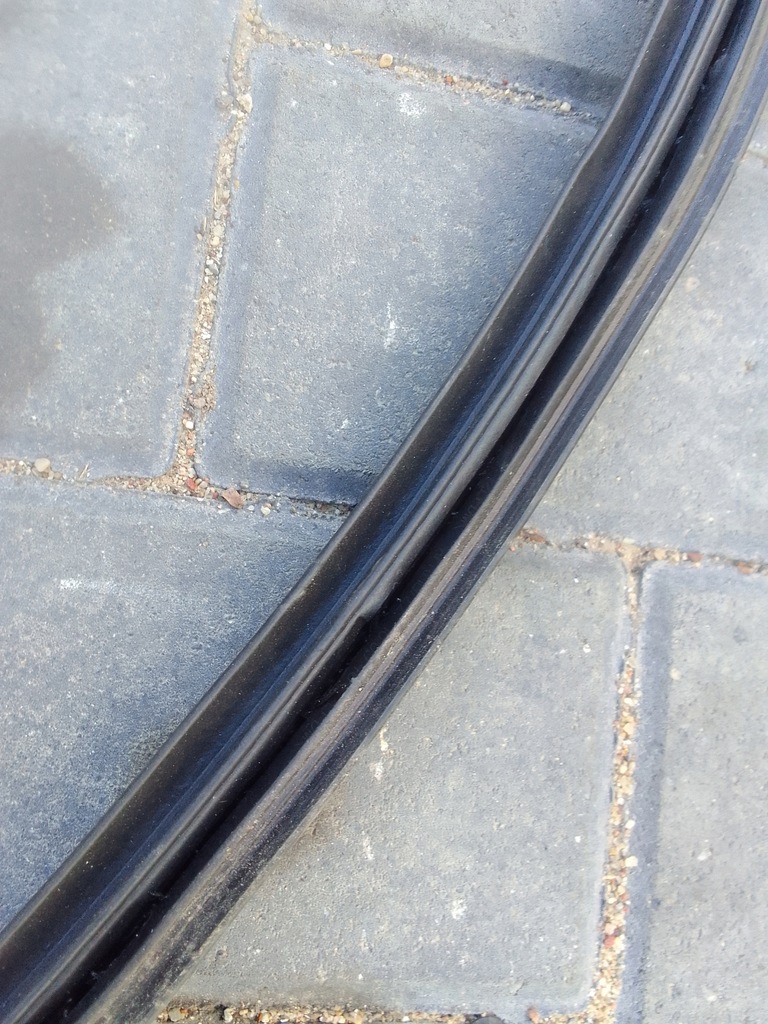 фото №11, Mazda cx50 23- прокладка двері usa