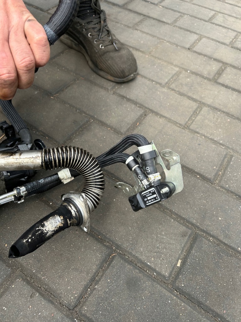 Радиатор egr клапан радиатор fiat tipo 2 doblo 1.6 m-jet 55275659 с Разборки