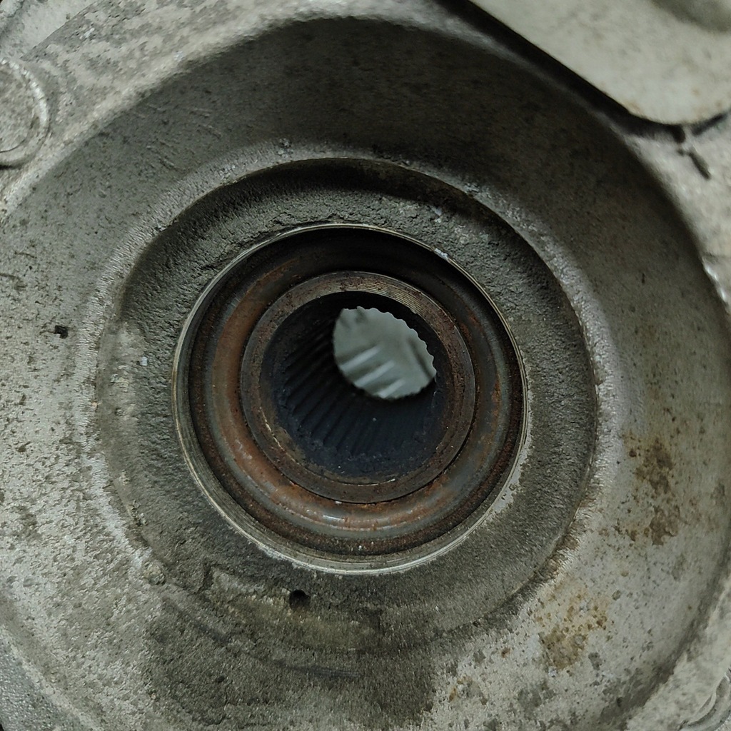 фото №7, Jaguar i-pace 2018 права сторона ступиця колеса заднього