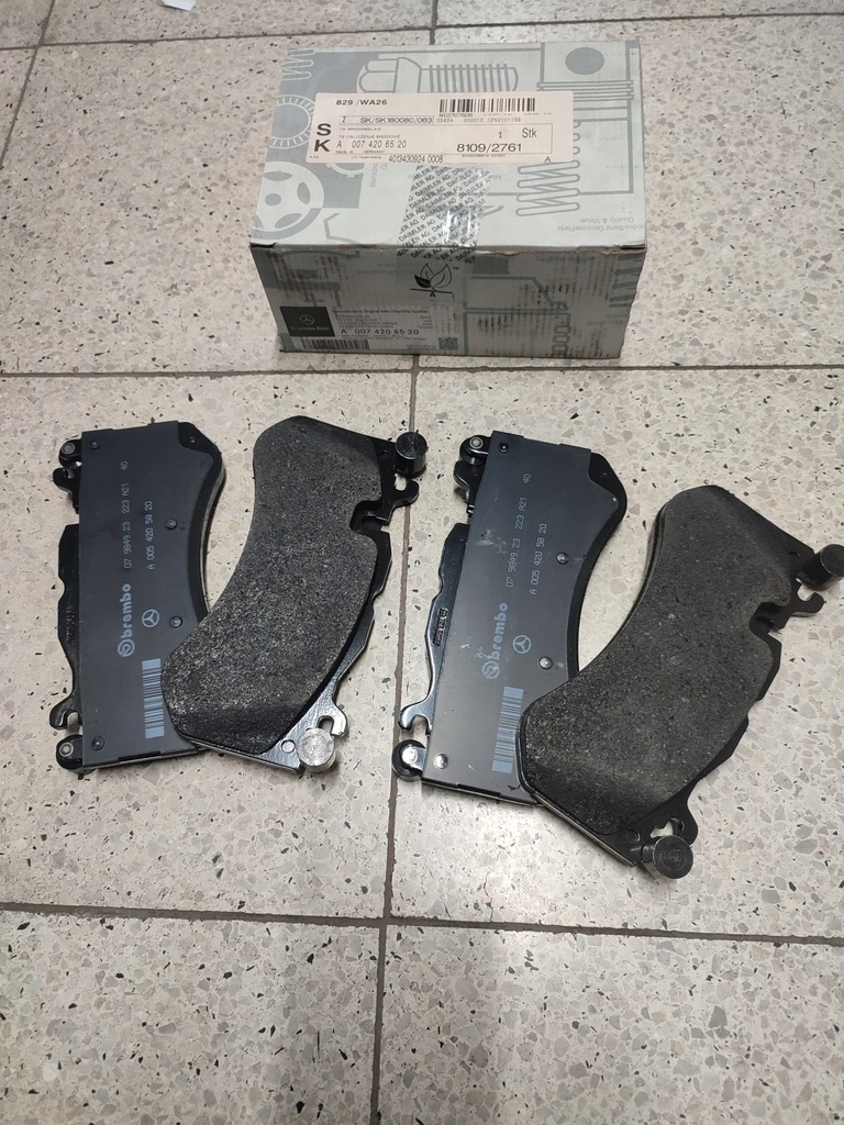 фото №1, Тормозные колодки тормозные перед mercedes оригинальный номер a0074206520