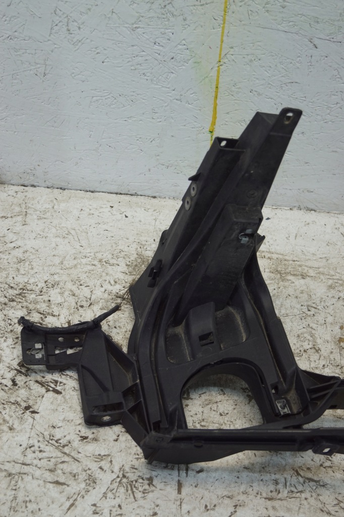 Направляющая кронштейн крыла правое bmw x5 e70 7157984 с Разборки