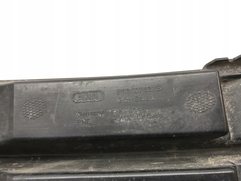 Audi a4 b9 8w0 решётка левая бампера передний перед 8w0807681b в Украине
