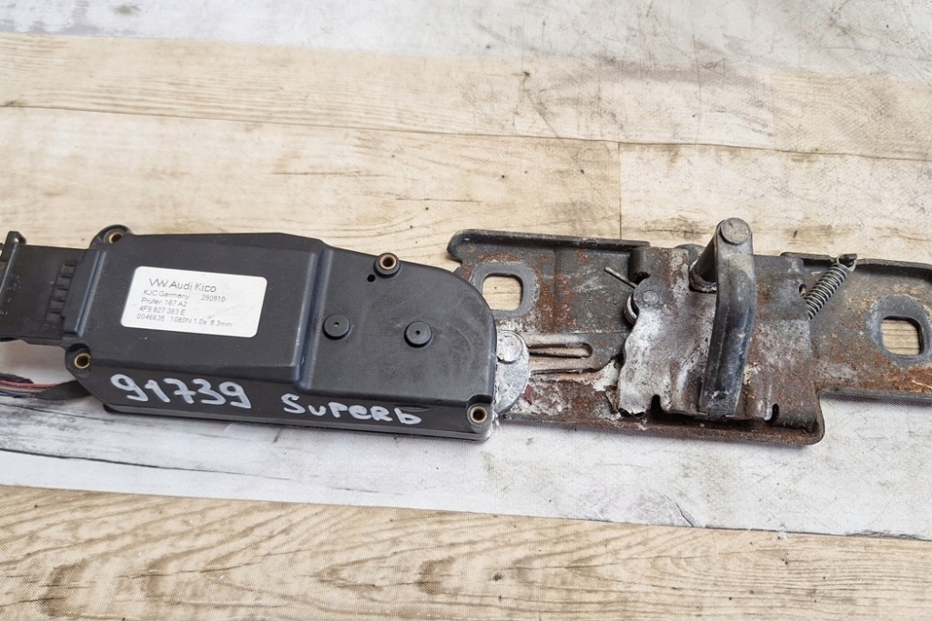 фото №13, Набір гідравлічний кришки задній skoda superb ii estate 3t5 3t9827851a