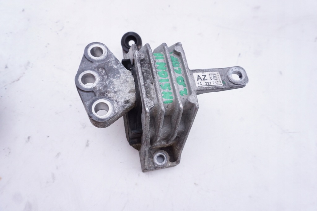 фото №1, Кронштейн подушка двигуна opel insignia a 2.0 cdti