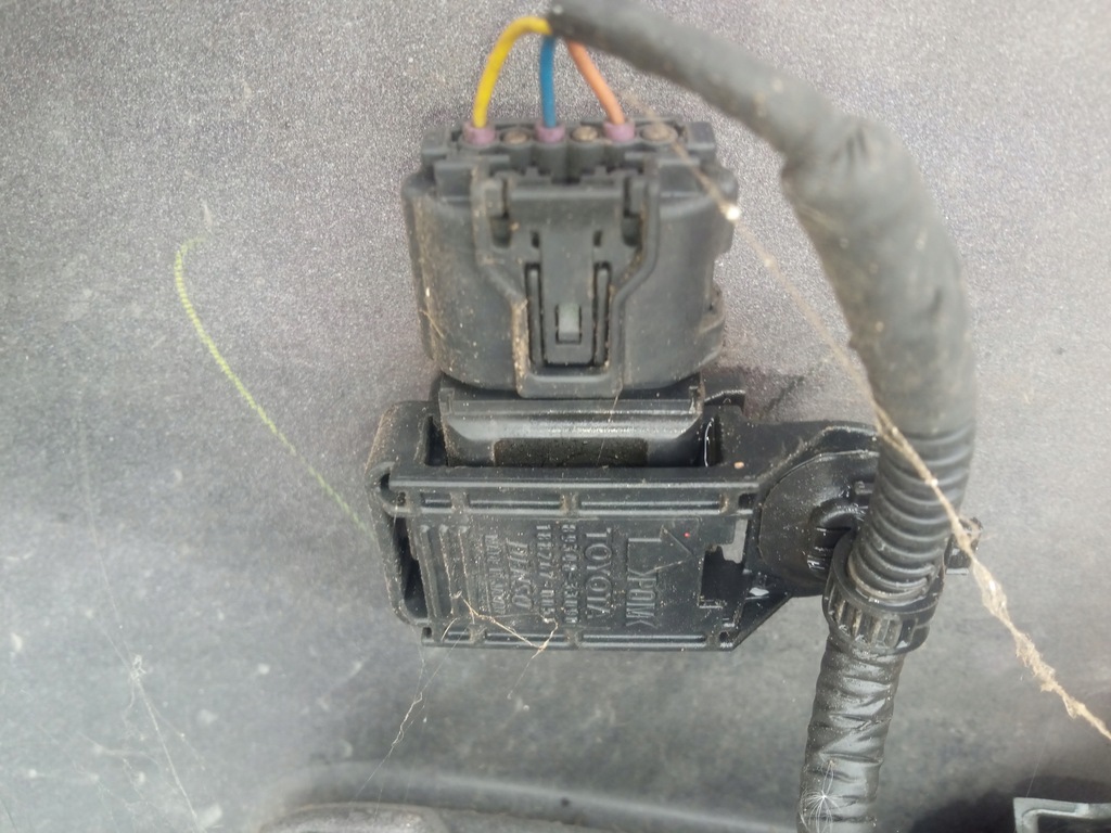 фото №15, Toyota prius iii 09-11 бампер перед колір червоний 3r3