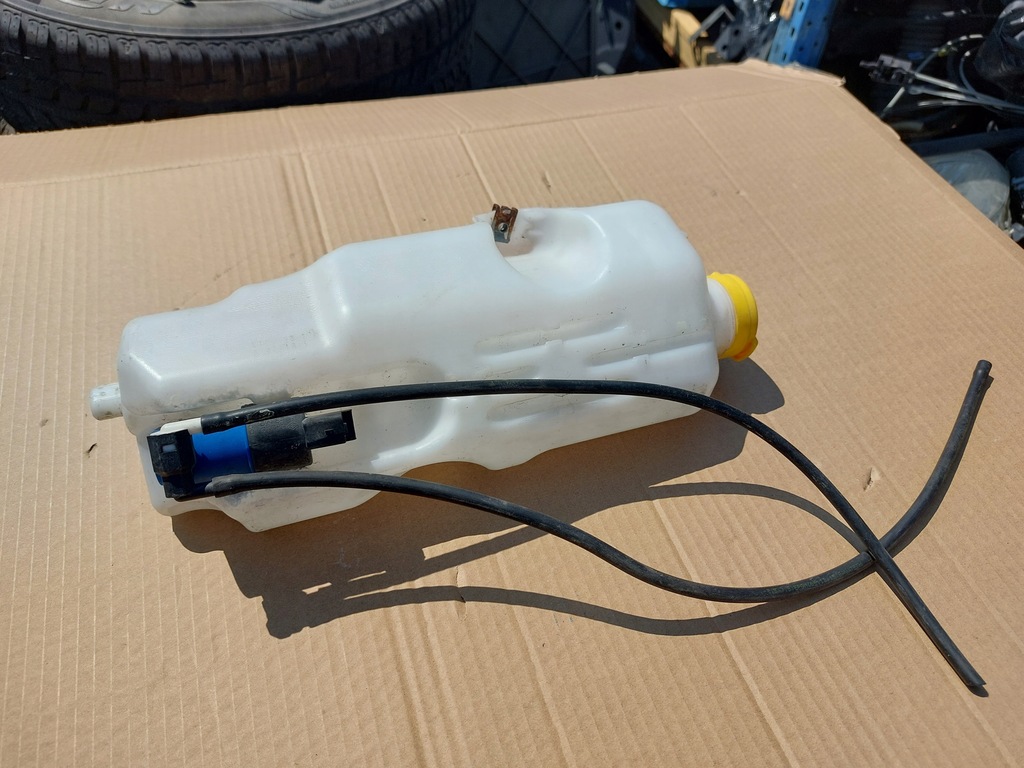 фото №3, Бачок с помпа renault twingo iii