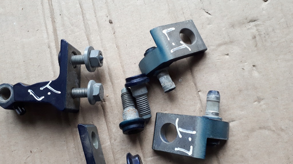 фото №4, S6 c7 4g a6 петля петли дверь левый задняя lx5p