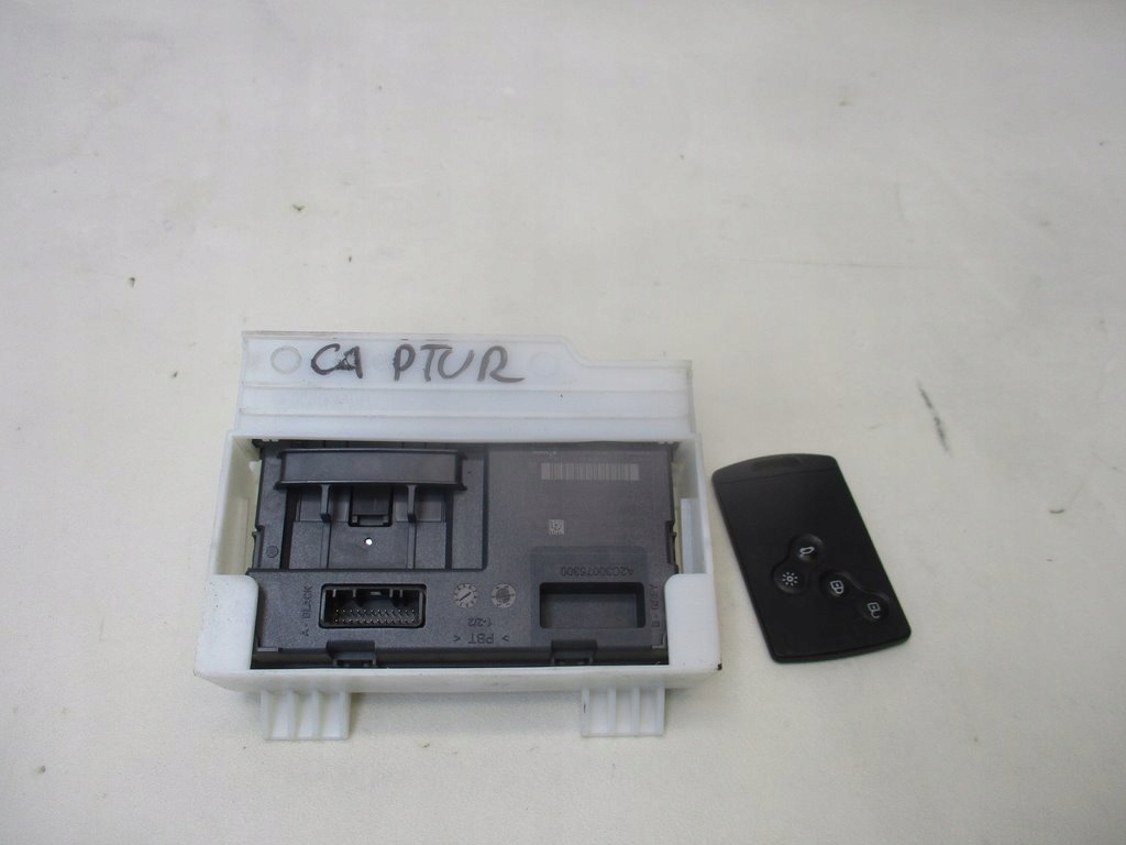 фото №1, Считыватель карта карта pilot renault captur 285908018r