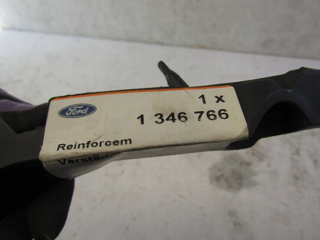 фото №9, Ford focus c-max напрямна бампера правий перед 1346766