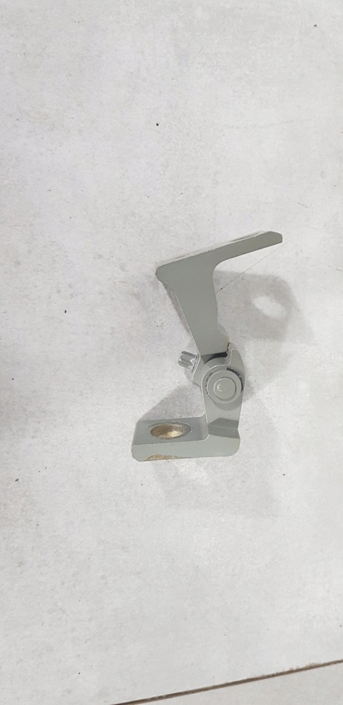 фото №1, Vw audi seat skoda петля двері правий 8k0831402p