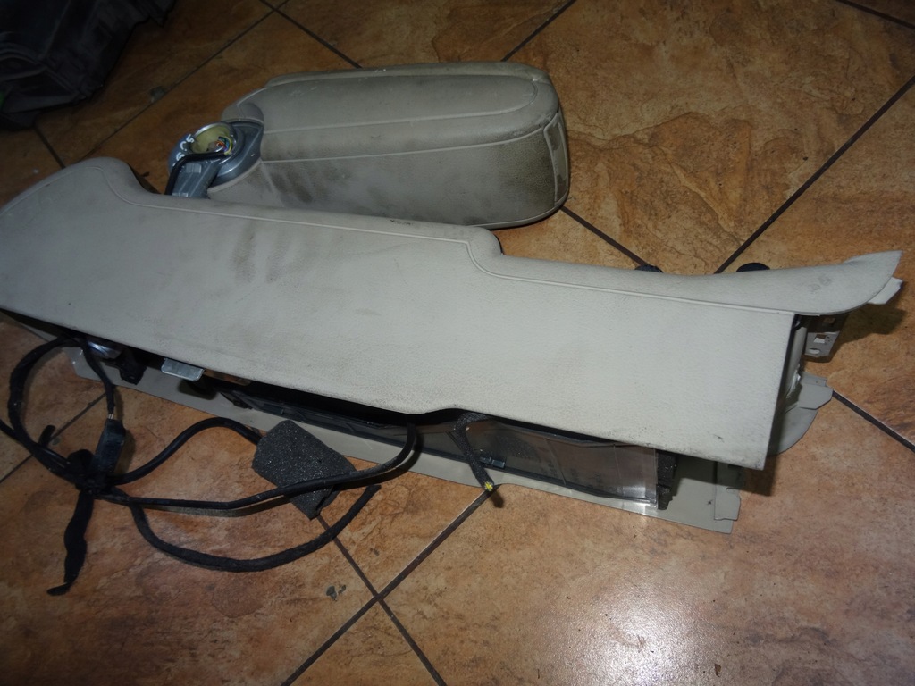 фото №8, Audi a6 c5 туннель средний подлокотник