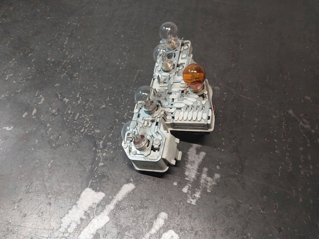 Вкладыш лампы задний правой volkswagen passat b5 седан рестайлинг  3b5945258b Киев