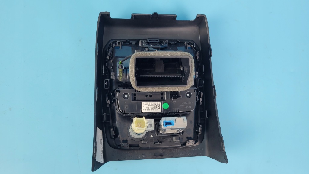 фото №8, Bmw 3' g20 g21 решётка туннель среднего задняя 6806816