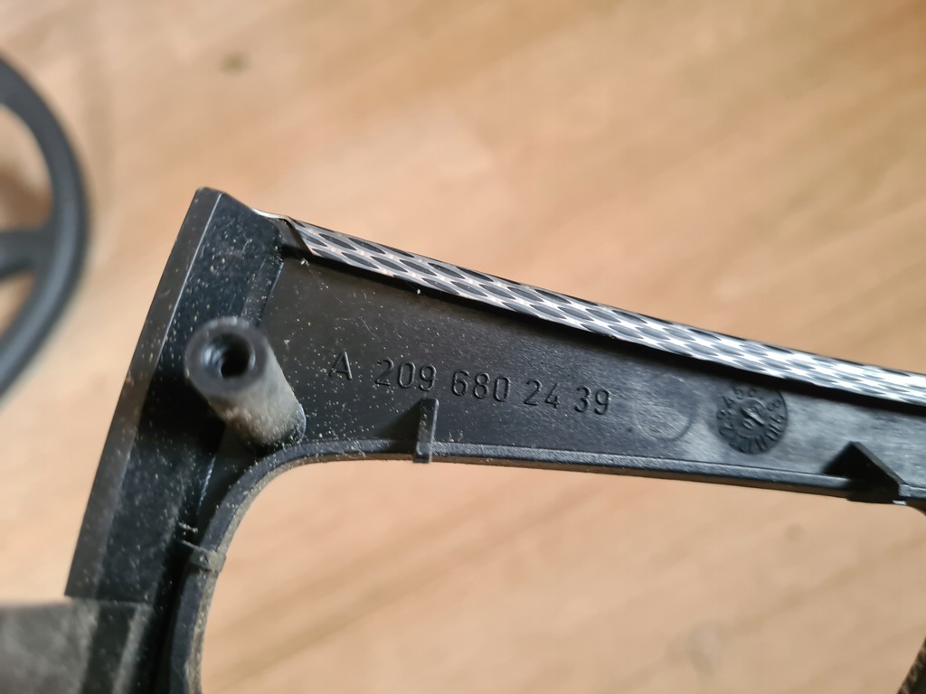 фото №4, Рамка dekor домкрата радіо mercedes w209 avantgarde