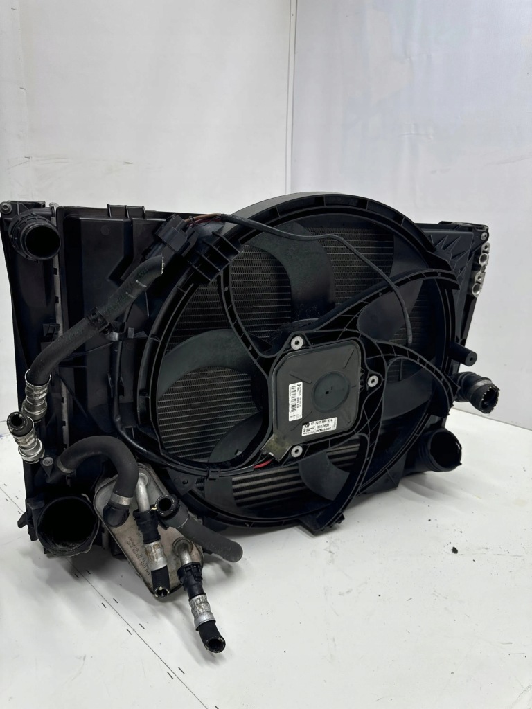 Bmw x1 e84 2010 перед радіатор повітря наддувний / інтеркулер Доставка