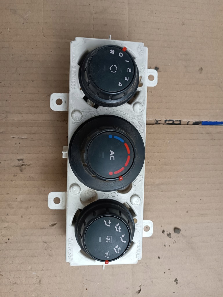 фото №1, Панель кондиционера renault master iii