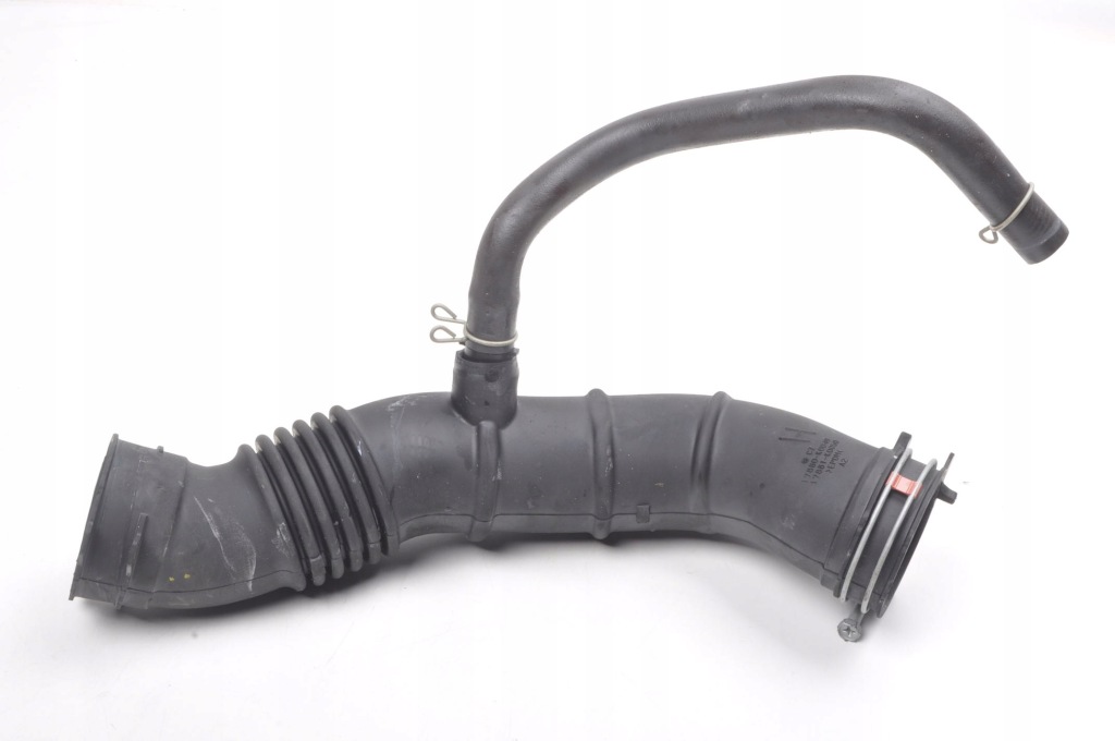 фото №1, Toyota yaris cross шланг воздуха 1.5 hybrid 23r.