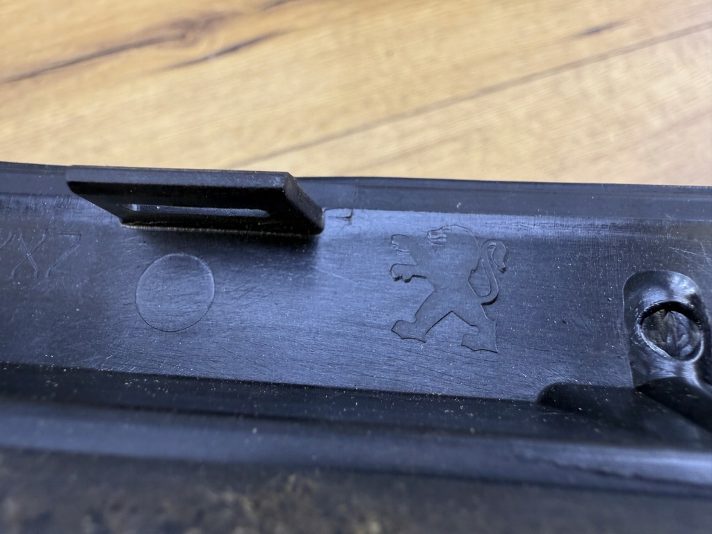 фото №12, Молдинг стекло лобовое левая peugeot 508 i - лак eehd org