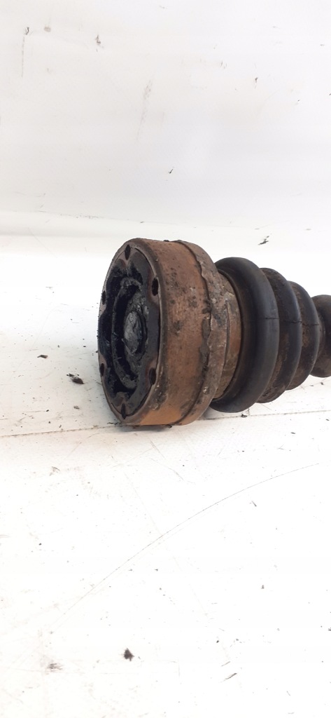 Vw passat b5 2.5 tdi приводной вал правый  задняя Недорого