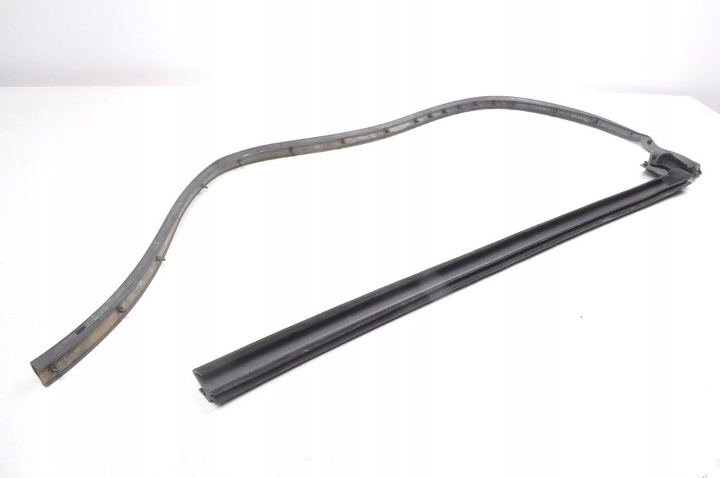 фото №14, Ferrari california 4.3 прокладка дверь правая 069989200