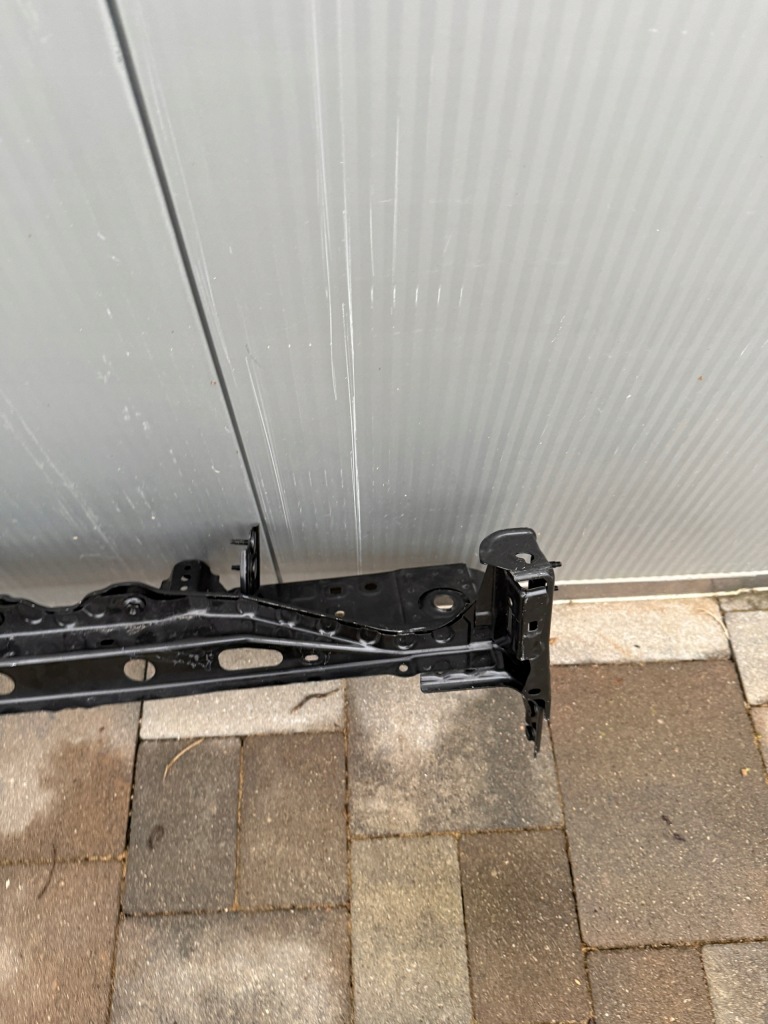 фото №11, Toyota yaris iv gr усилитель верхний