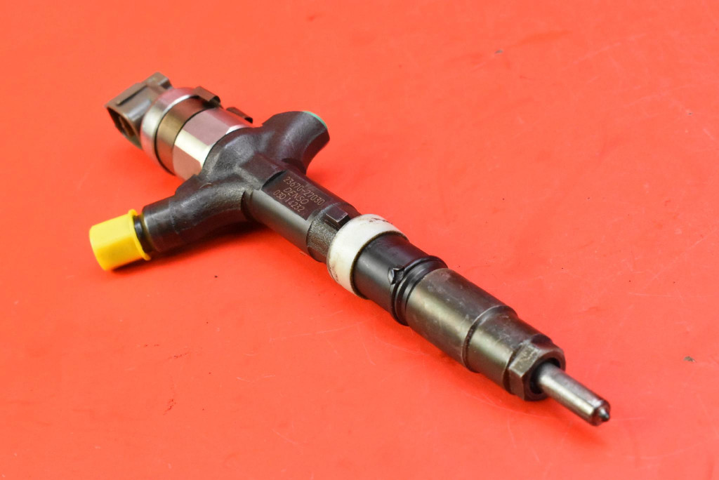 фото №5, Инжектор форсунка test 23670-27030 toyota corolla e12 2.0 d-4d 116km 00-08