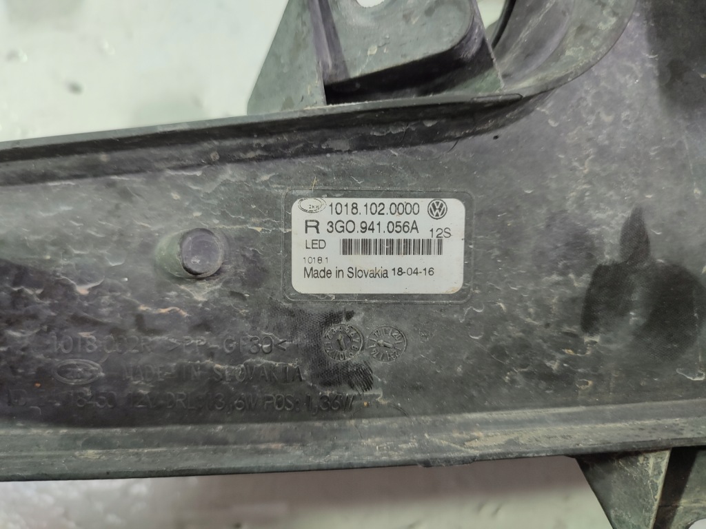 Vw passat b8 gte протитуманна фара drl led праві 3g0941056a Зі Шроту