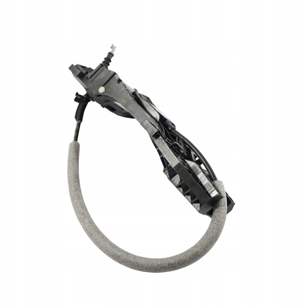 Skoda superb 3v крепеж ручка дверь задняя левое  правый  7p6839885 Доставка