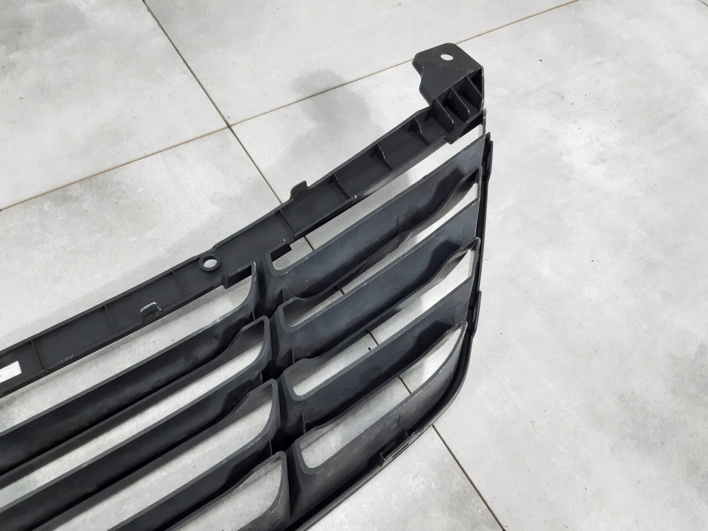 фото №9, Hyundai ix35 решітка радіатора решітка радіатора решітка середня бампера 86550-2y000