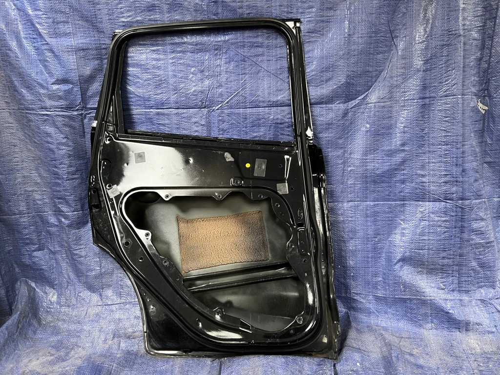 фото №3, Ford kuga mk1 левая задние дверь