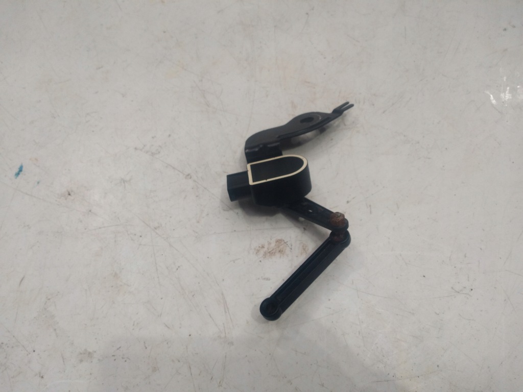 фото №1, Mercedes w222 - датчик вирівнювання