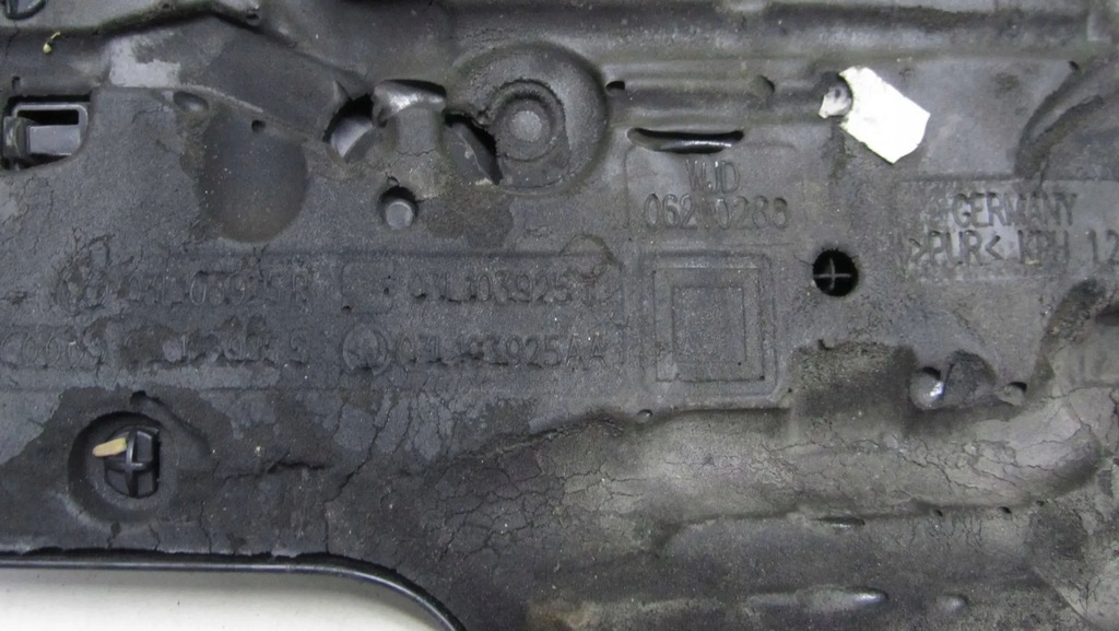 фото №6, Audi q3 8u 2.0 защита верхний крышка 03l103925aa