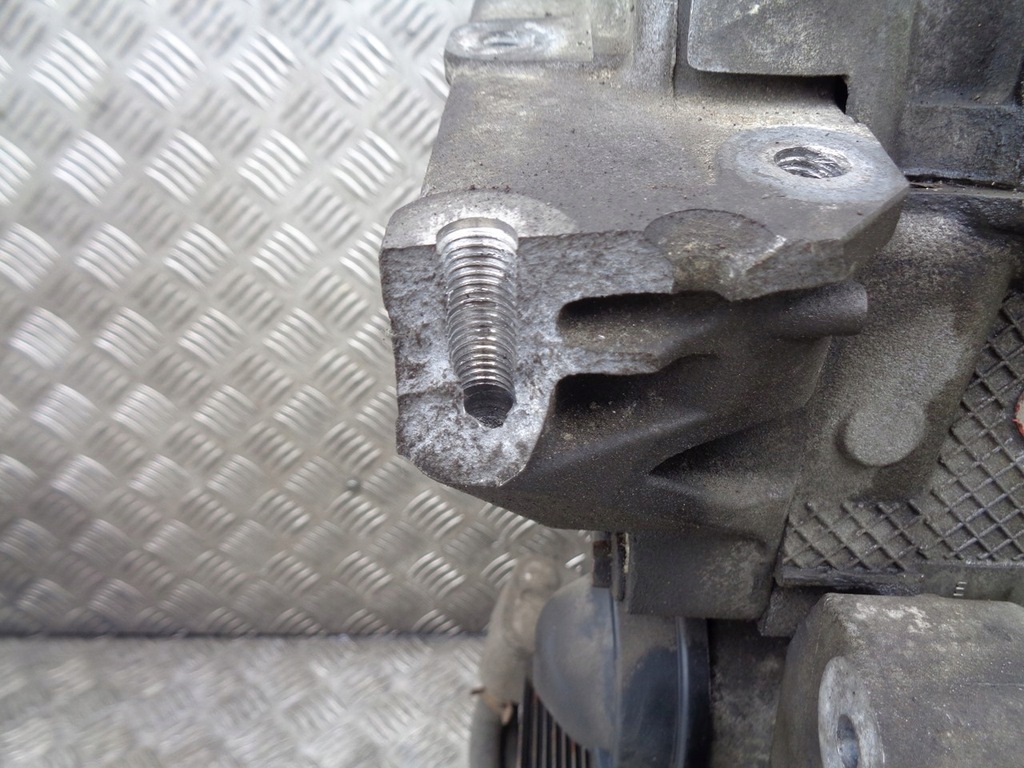 фото №5, Двигатель бензиновый renault twingo ii 1.2 d4f784