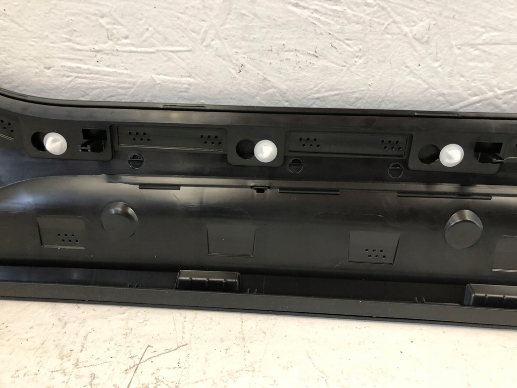 фото №8, Volvo xc40 молдинг дверь правый перед 17-24