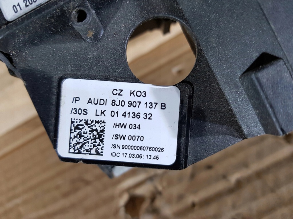 фото №6, Переключатели углы audi a3 tt 8j 05-