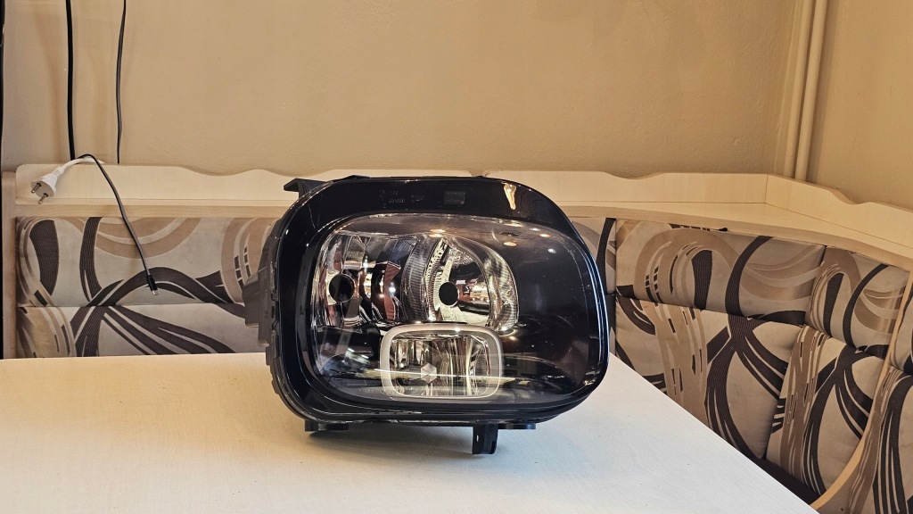 фото №1, Citroen c3 aircross 17- лампа правая перед передняя обычная h7 h7 h8 13468647