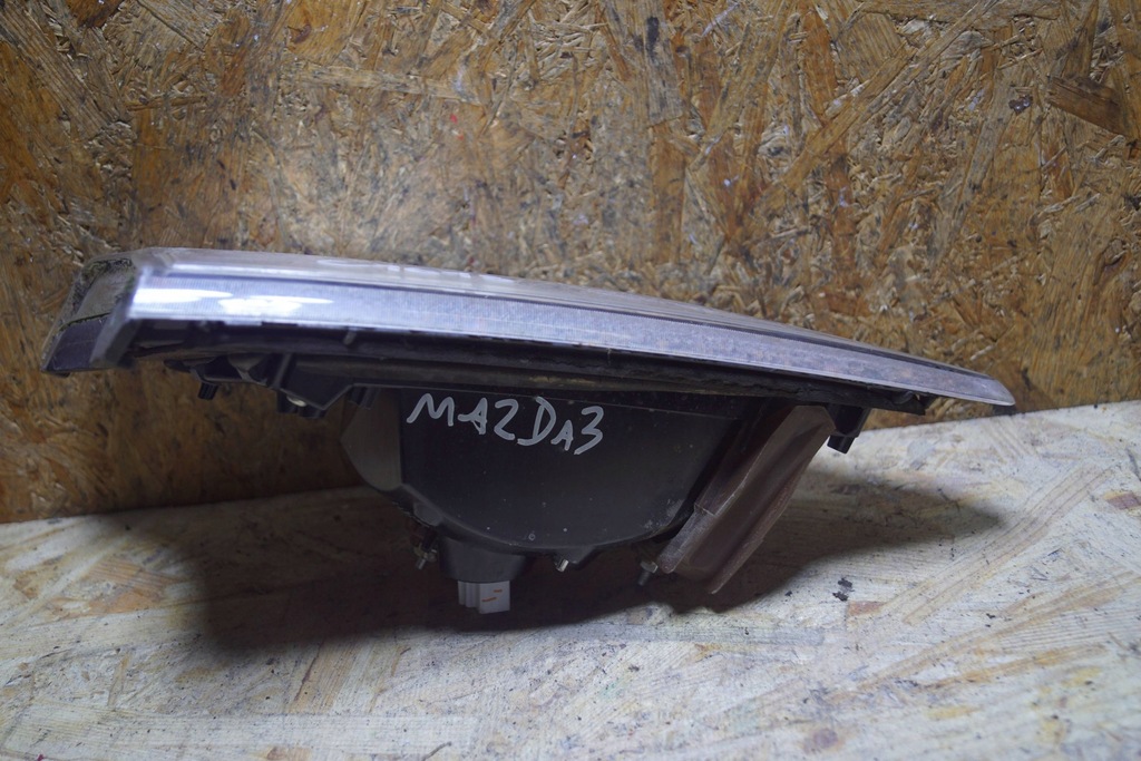 фото №9, Mazda 3 bl лампа лівий задня w кришка c1618 uk