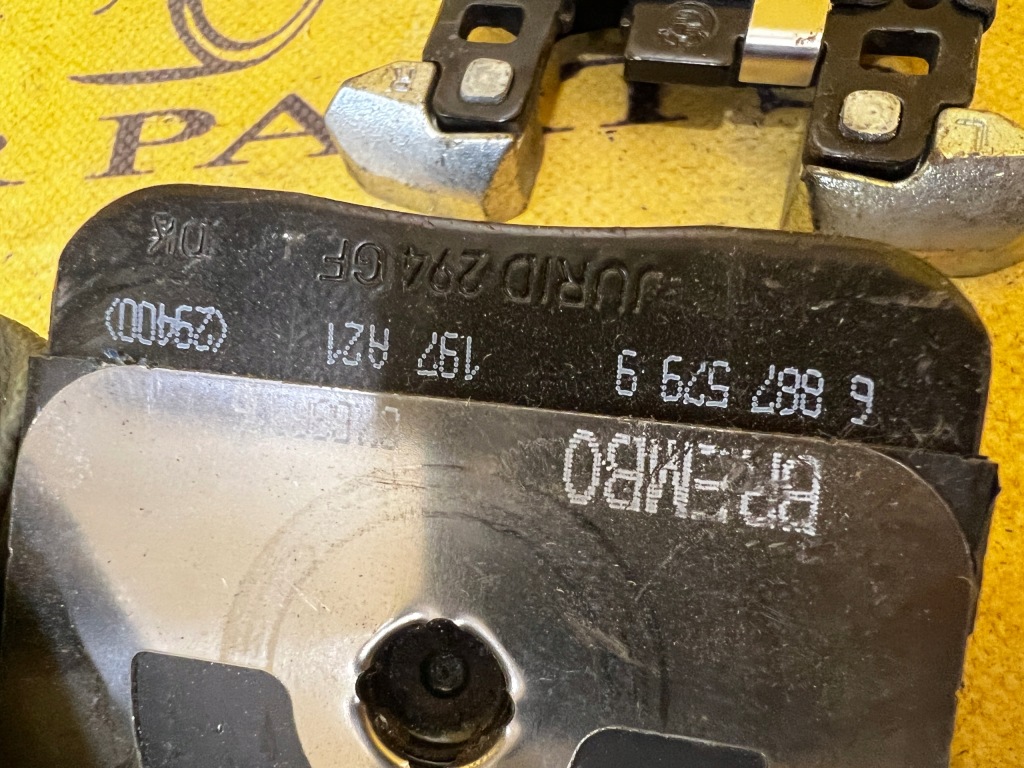 Набор монтажный тормозная колодка тормозные колодки датчик тормозные задний  bmw f22 f20 m240i Цена