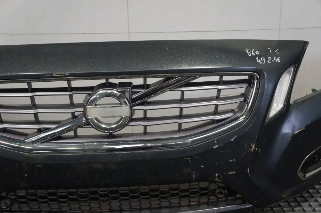 Бампер перед передний решётка радиатора решётка  решётка противотуманная фара volvo v60 s60 2 492-56 Киев