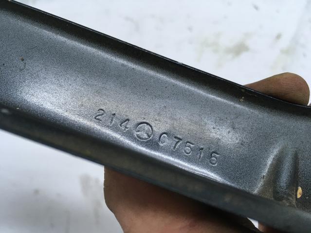 фото №7, Направляющая кронштейн крыла правый перед mercedes w164