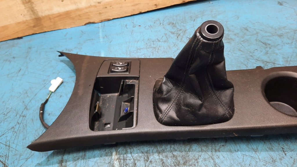 фото №5, Панель средний mitsubishi outlander i 03-06r