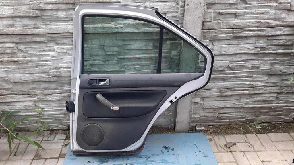 фото №12, Дверь задняя задние правое vw bora sedan 01r