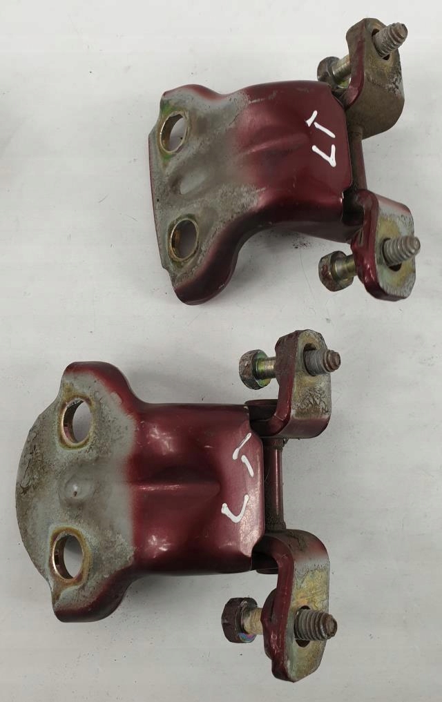 фото №4, Петли дверь левый задняя mitsubishi carisma пара