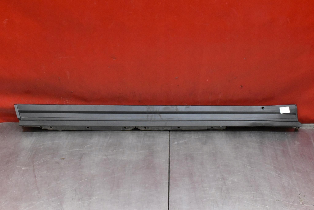 фото №1, Накладка порог левая czarna toyota bz4x 22-