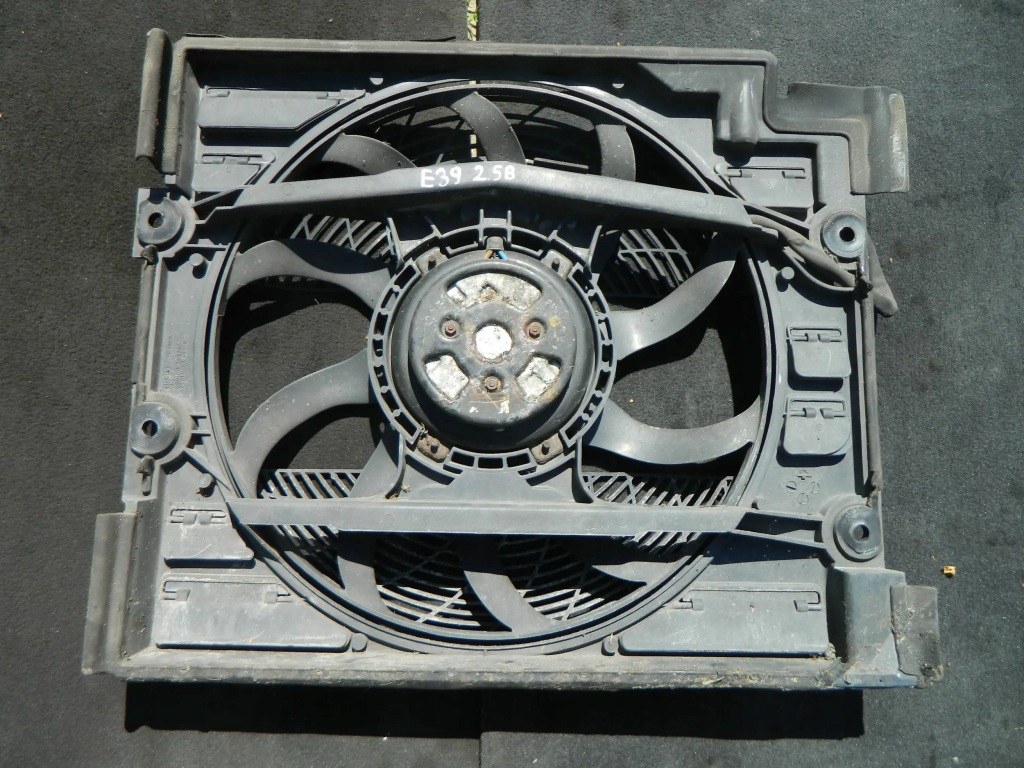Bmw e39 2.5i вентилятор радіатора 6919057 в Україні