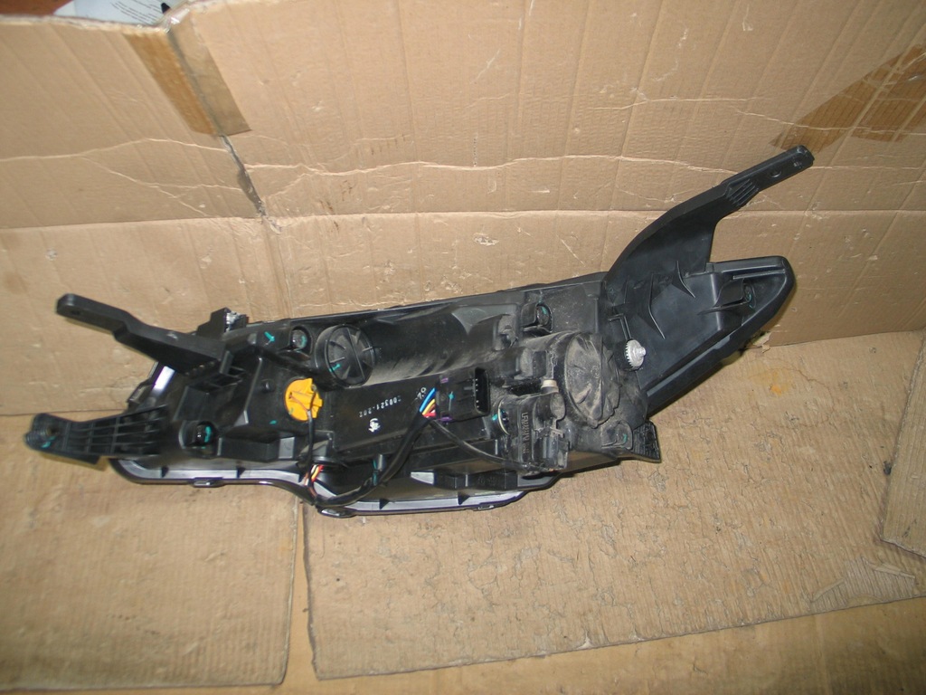 фото №13, Лампа правий перед mg zs 17-19r. europa + led